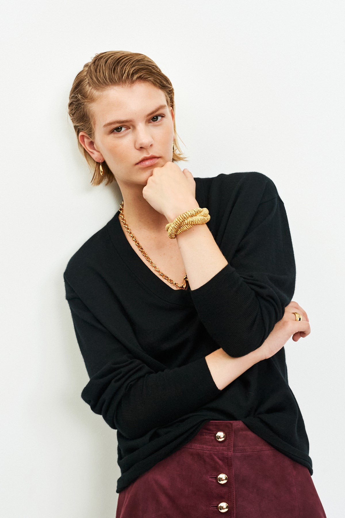Deep V Sweater (Black)