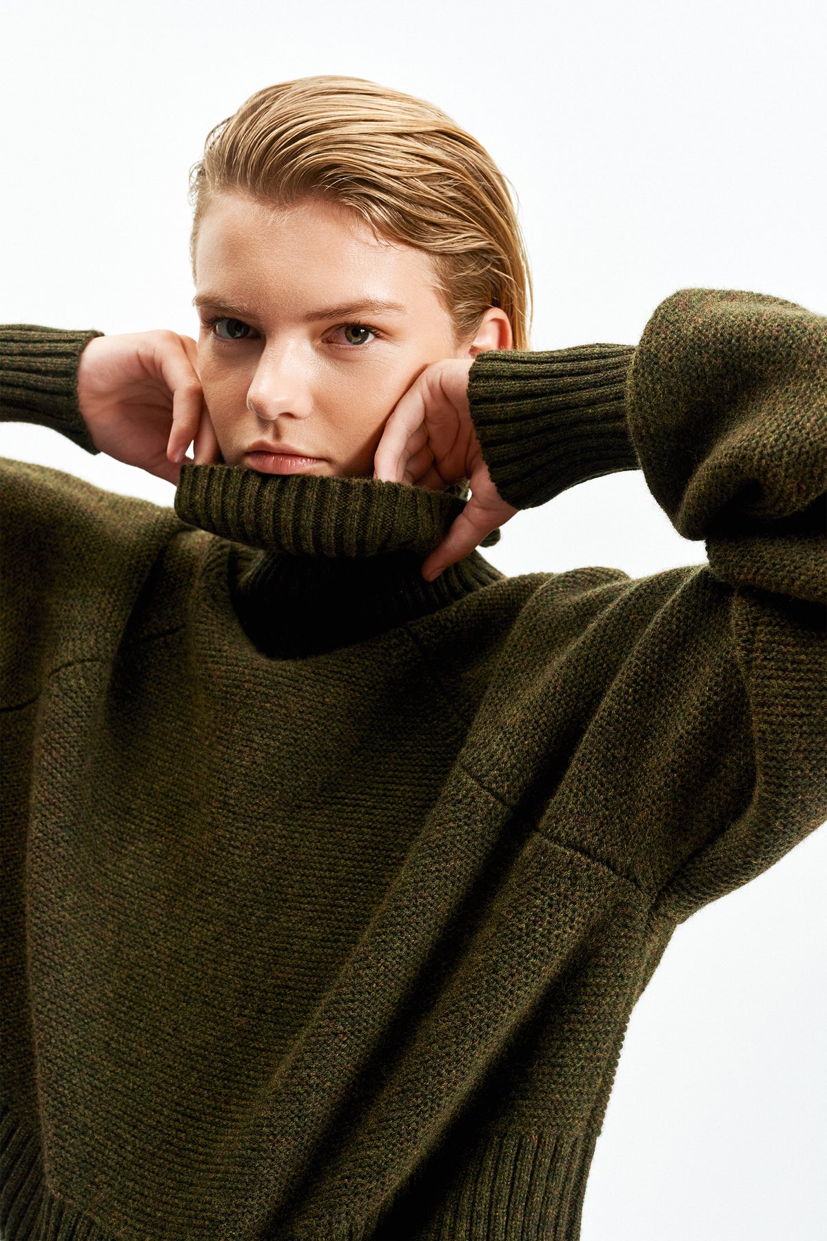 Hudson T- Neck