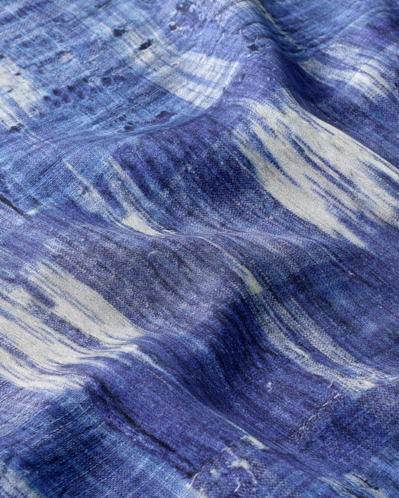 Wiggy Kit | Sarong | Close up of blue patterned Sarong