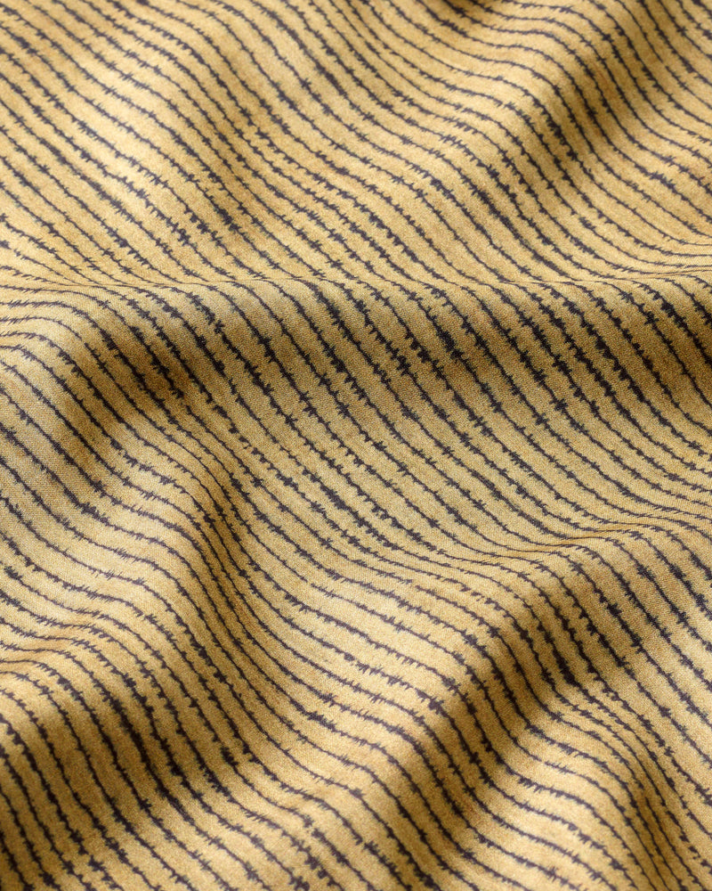 Wiggy Kit | Sarong | Close up of stiped patterned Sarong