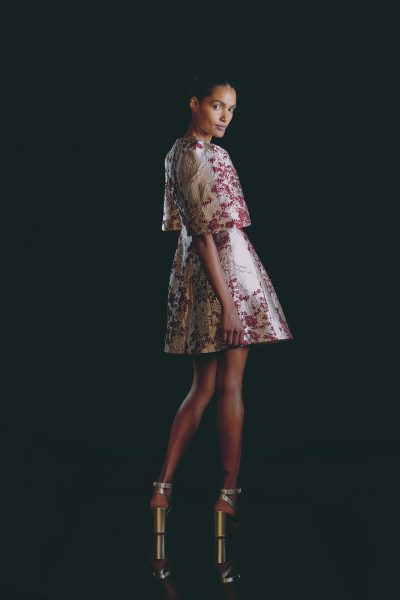 Wiggy Kit | Alicia Dress | Model Wearing Light Pink Patterned Dress