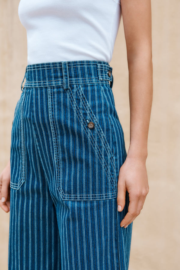 Wiggy Kit | The Jean (Striped) | Model wearing striped blue jeans