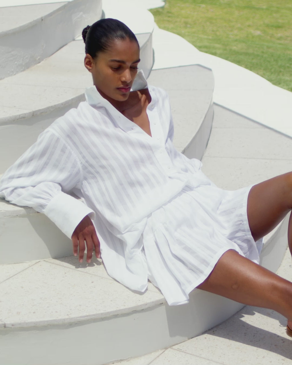 Wiggy Kit | The Library Shirt (White Stripe) | Video of model wearing oversized white shirt