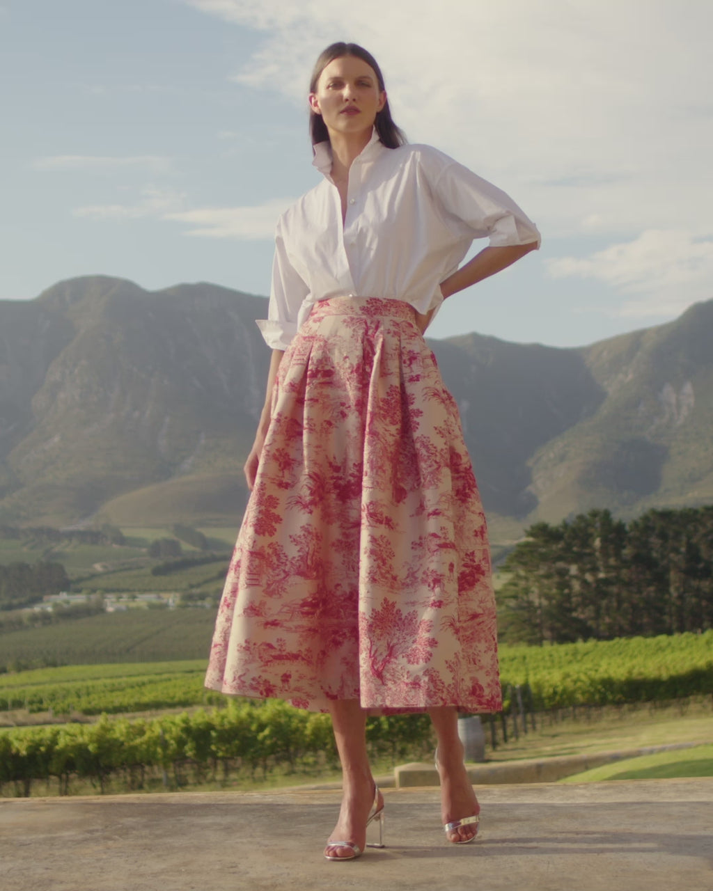 Wiggy Kit | Opera Skirt (Toile De Jouy) | Video of model wearing patterned skirt with white shirt