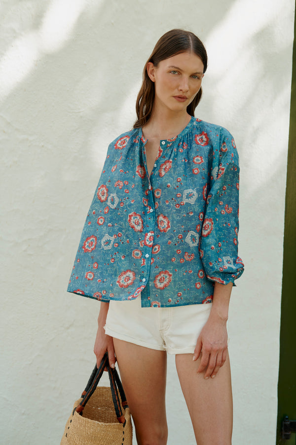 Wiggy Kit | Pampas Shirt in Blue Floral Print | Lifestyle Image, Close Up Front of Shirt