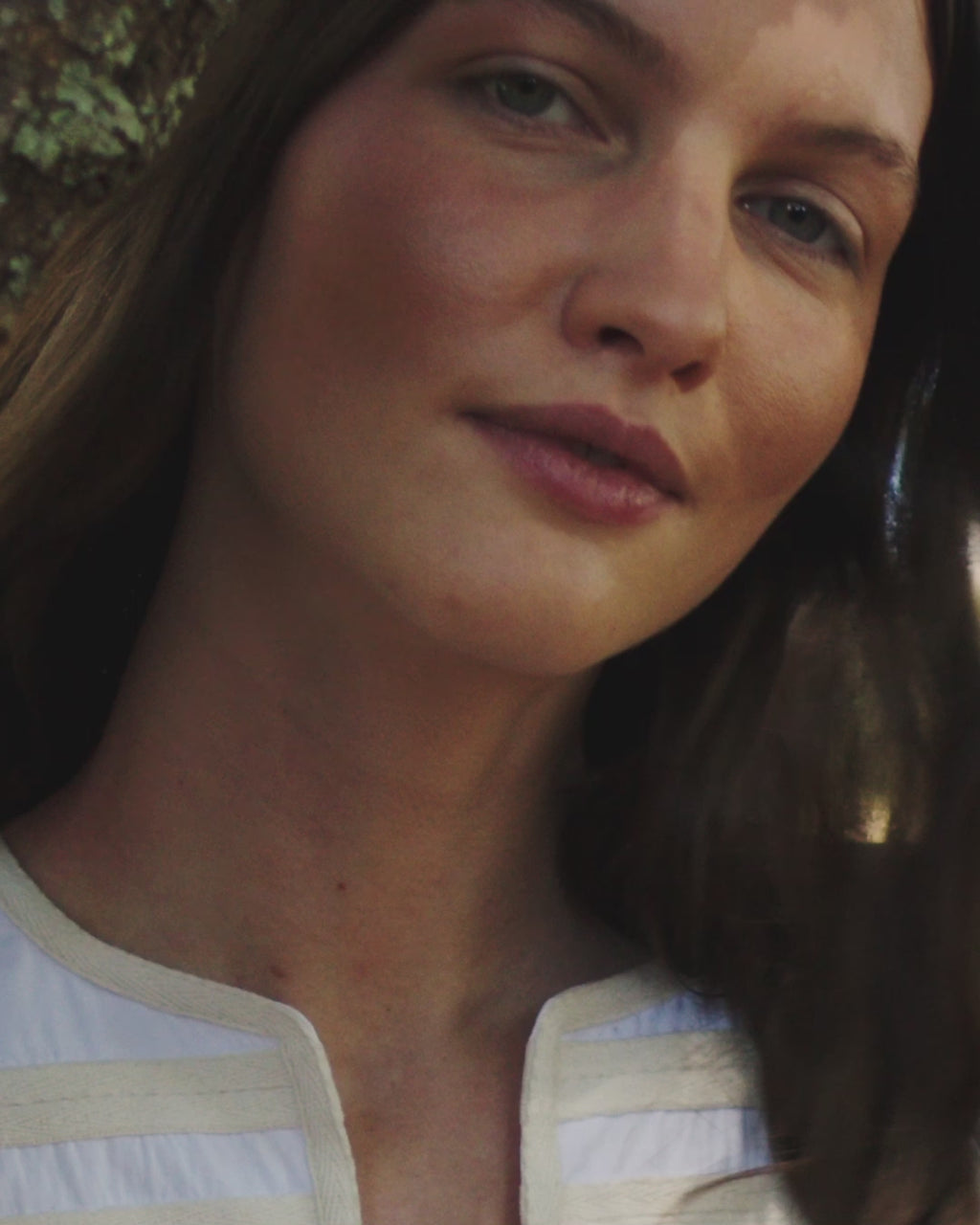 Wiggy Kit | Bib Shirt (White & Brown Stripe) | Lifestyle Video