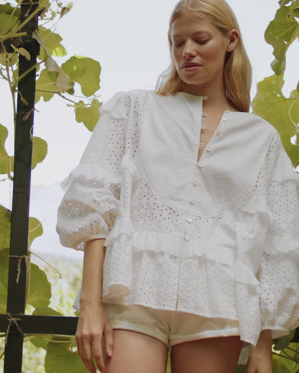 Wiggy Kit | Campo Shirt in White | Lifestyle Video